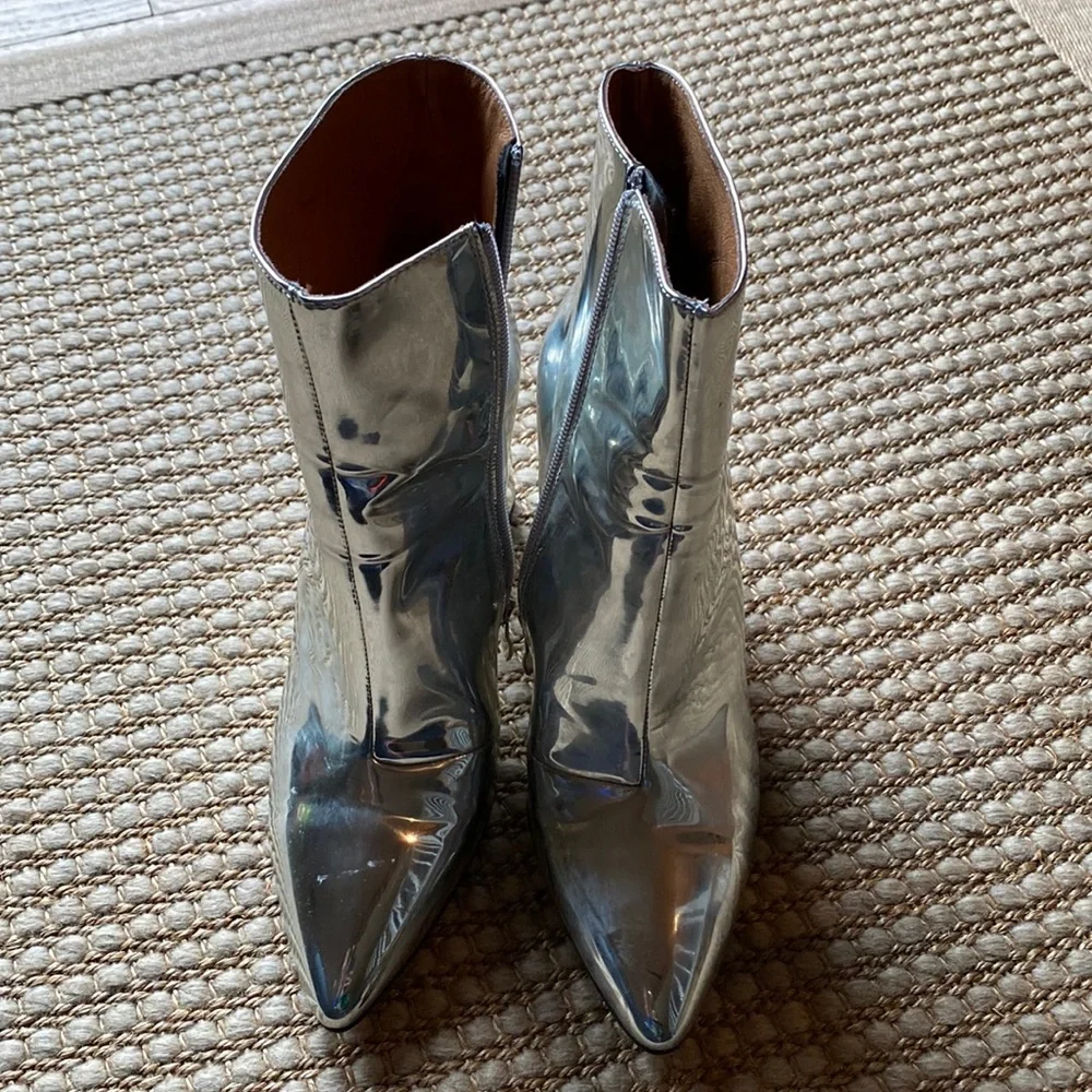Silver booties - Picture 2 of 9